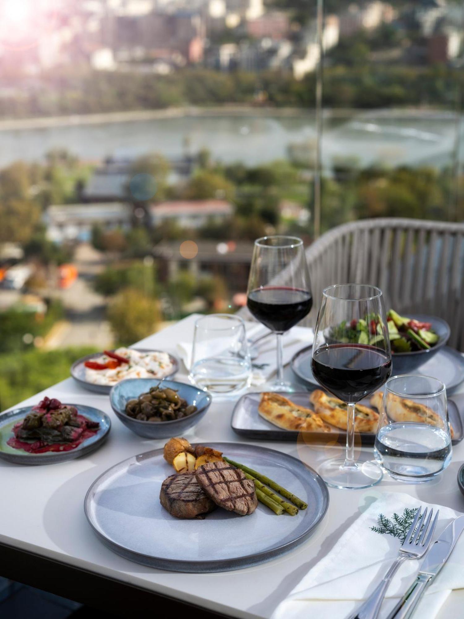 Mövenpick Istanbul Hotel Golden Horn Exteriör bild A selection of meze