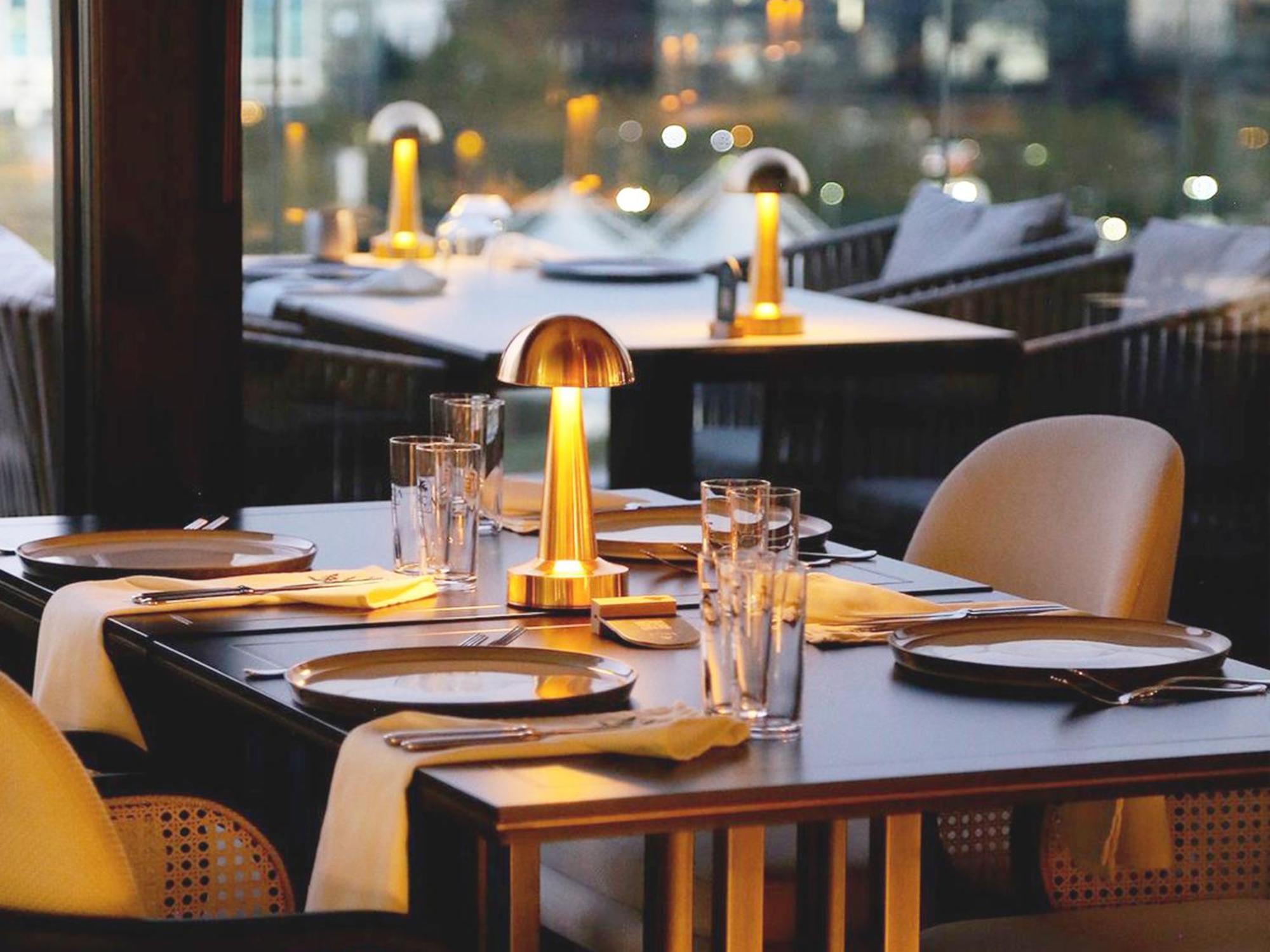Mövenpick Istanbul Hotel Golden Horn Exteriör bild Restaurant
