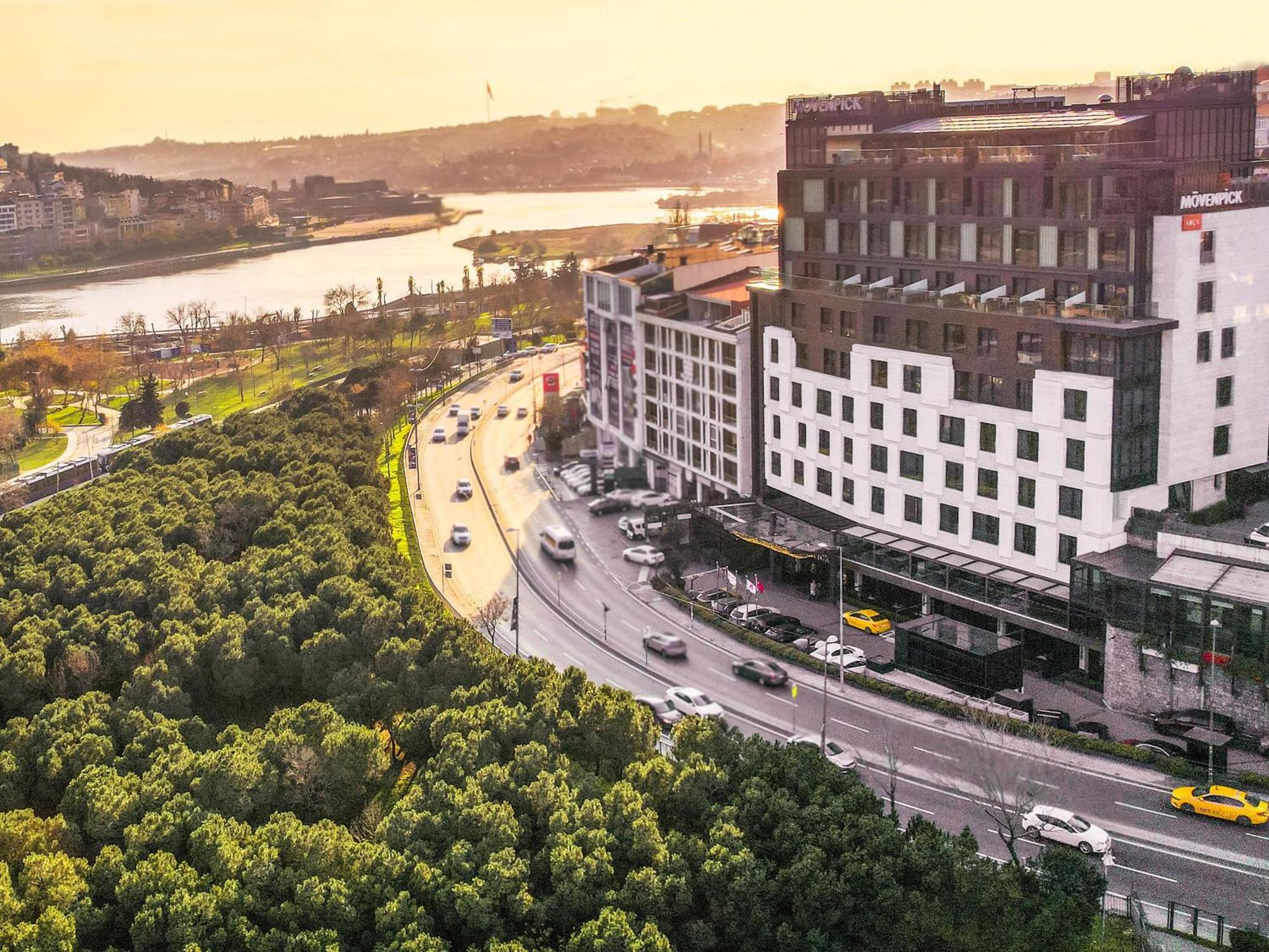 Mövenpick Istanbul Hotel Golden Horn Exteriör bild